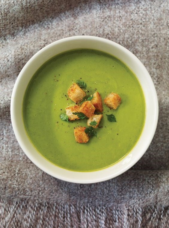 Soupe aux pois et crème fraîche