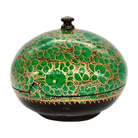 Artezen London 4" Green Gift Box with Milk Chocolate Balls